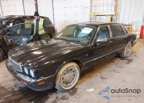 1999 Jaguar Xj8 Vanden Plas from USA, damaged, VIN SAJKD6045XC876527